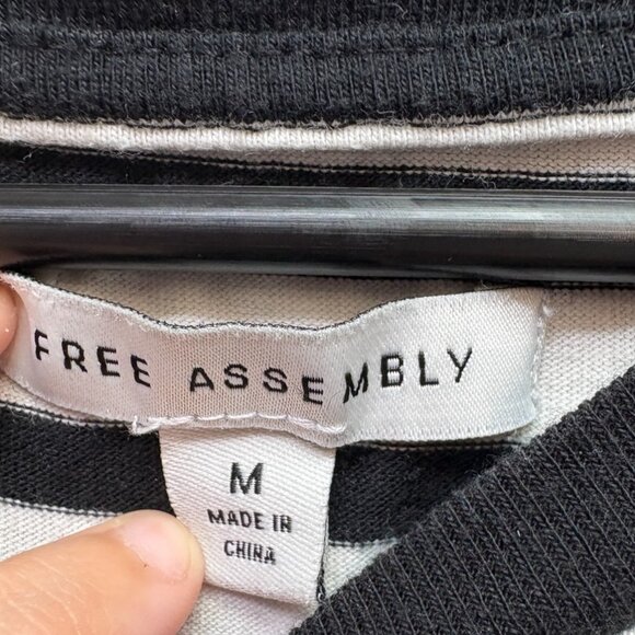 Free Assembly Black & White Striped T-Shirt Dress, Women's Size M - Picture 3 of 6